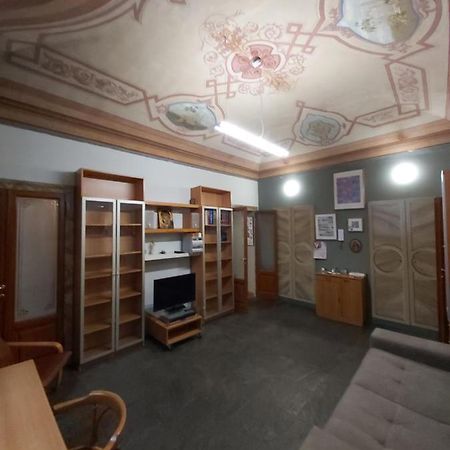 Appartamento Pallavicino Nel Centro Storico Di Cremona Luaran gambar