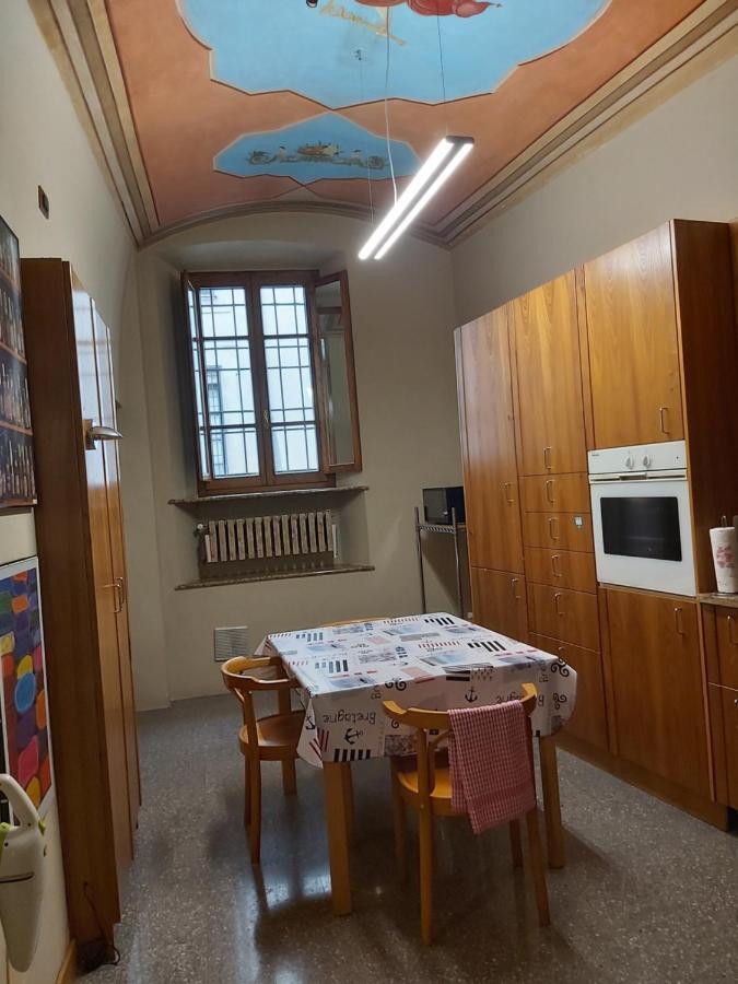 Appartamento Pallavicino Nel Centro Storico Di Cremona Luaran gambar
